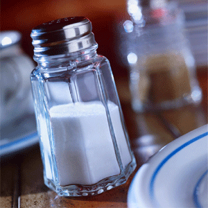 Недостаток соли приводит к появлению опасных заболеваний